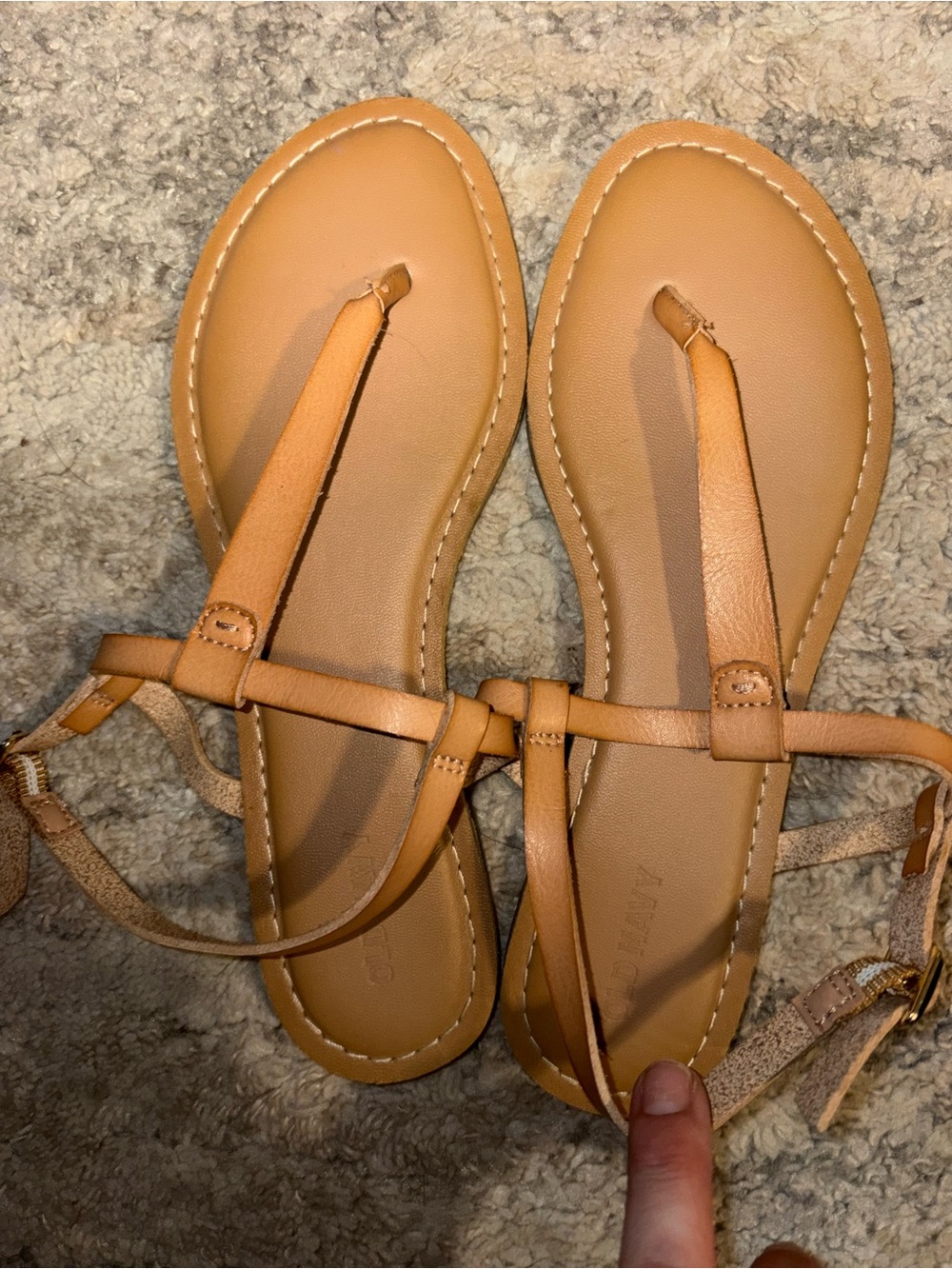 3/$15! FREE! Women’s size 7 tan sandals Old Navy Women's Tan T-Strap Sandals